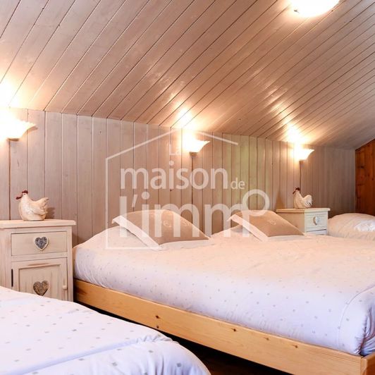 Image No.7-5 Bed House for sale