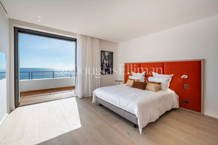 Image No.10-6 Bed House for sale