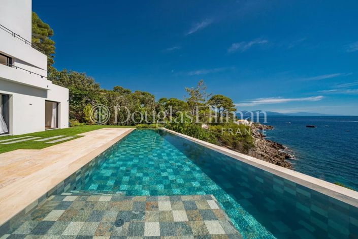 Image No.4-6 Bed House for sale