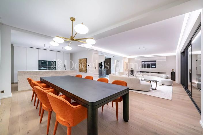 Image No.7-6 Bed House for sale