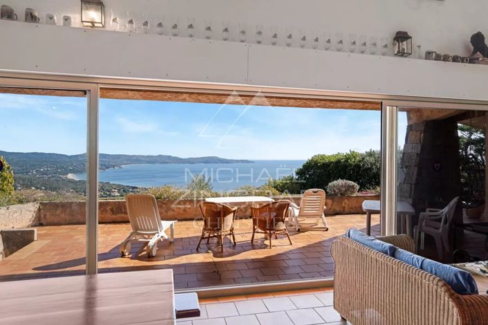 Image No.6-4 Bed House for sale