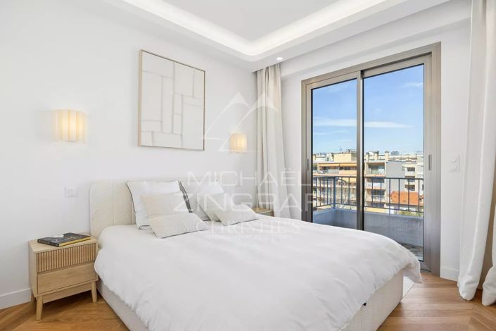Image No.10-2 Bed Apartment for sale