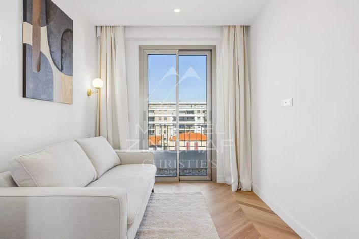Image No.12-2 Bed Apartment for sale