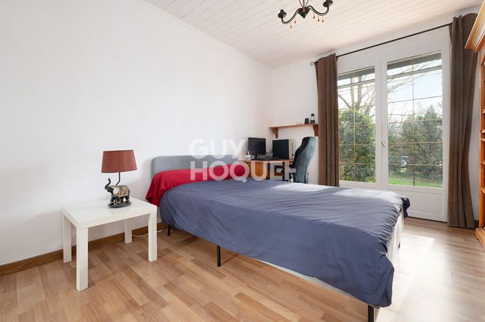 Image No.8-4 Bed House for sale