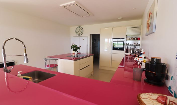 Image No.10-5 Bed House for sale