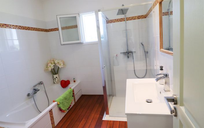 Image No.16-5 Bed House for sale