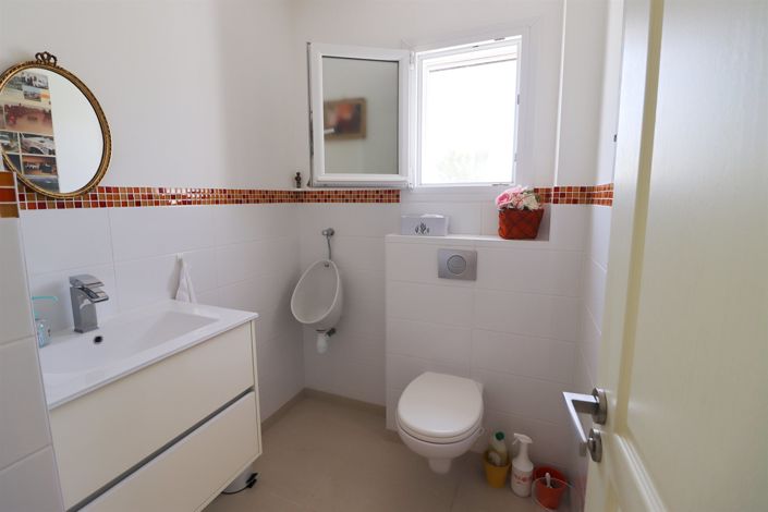 Image No.22-5 Bed House for sale