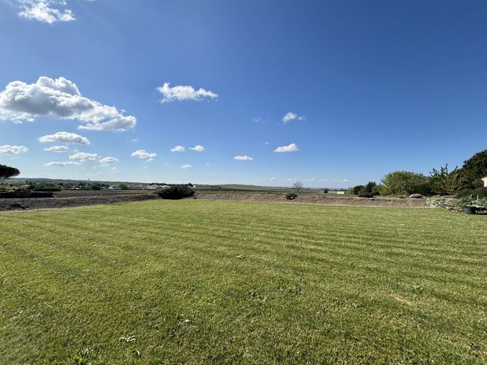 Image No.33-5 Bed House for sale