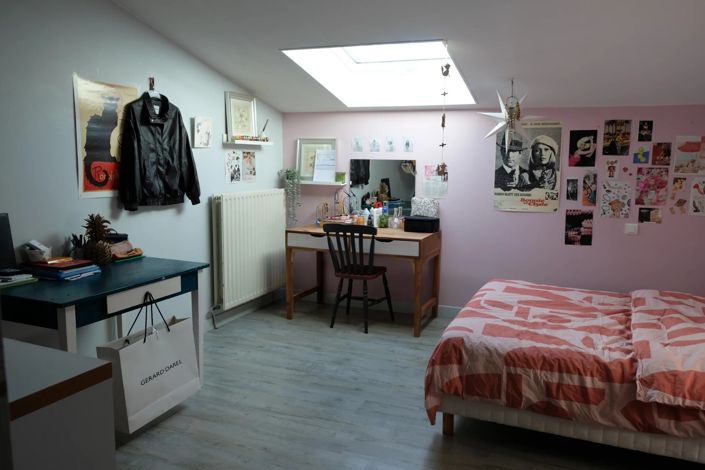 Image No.8-5 Bed House for sale