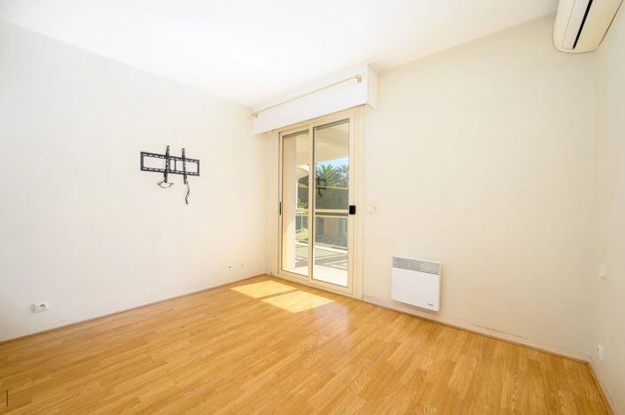 Image No.8-Appartement de 2 chambres à vendre à Le Cannet