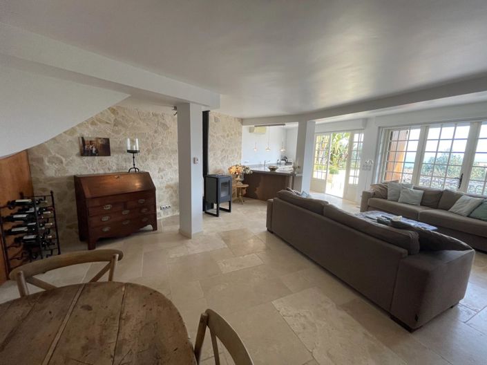 Image No.23-2 Bed Apartment for sale