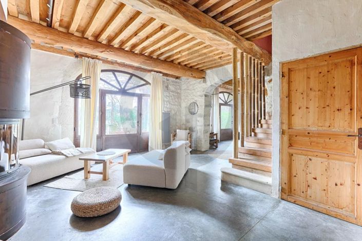 Image No.14-6 Bed House for sale