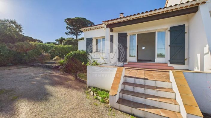 Image No.15-3 Bed House for sale