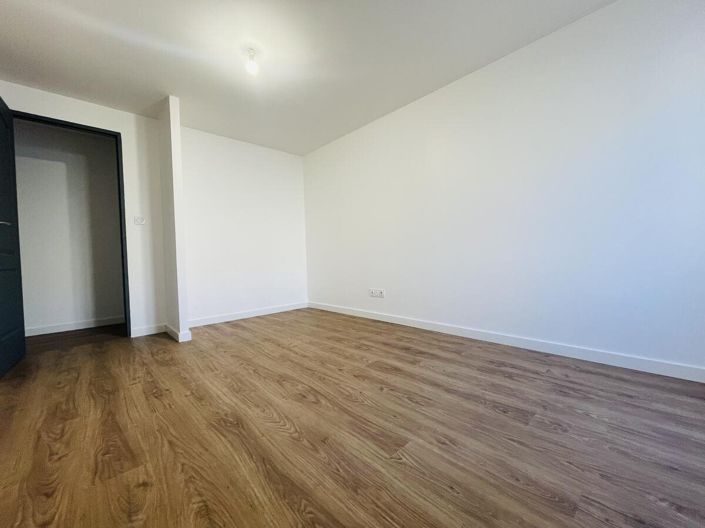 Image No.6-Appartement de 2 chambres à vendre à Optevoz