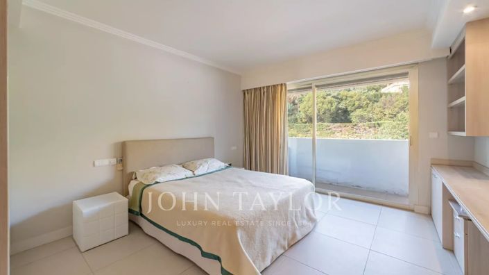 Image No.12-3 Bed Apartment for sale