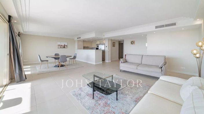 Image No.8-3 Bed Apartment for sale