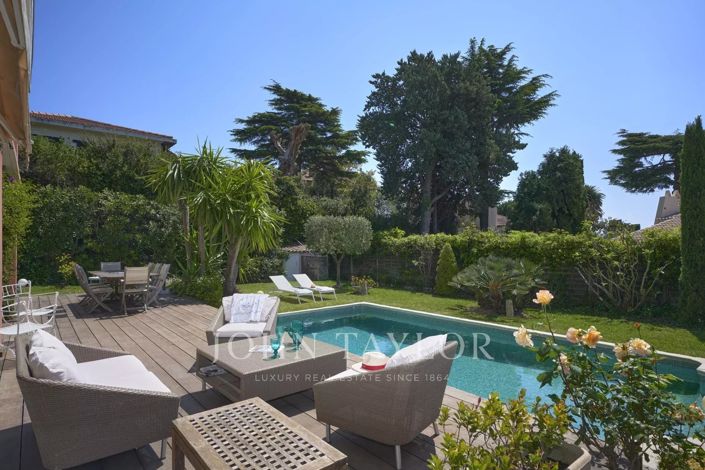 Image No.2-4 Bed House for sale