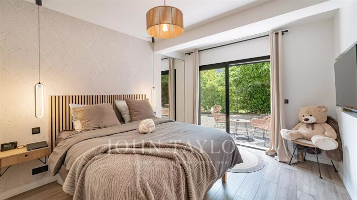 Image No.12-4 Bed House for sale