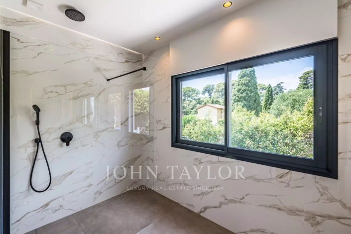 Image No.17-4 Bed House for sale