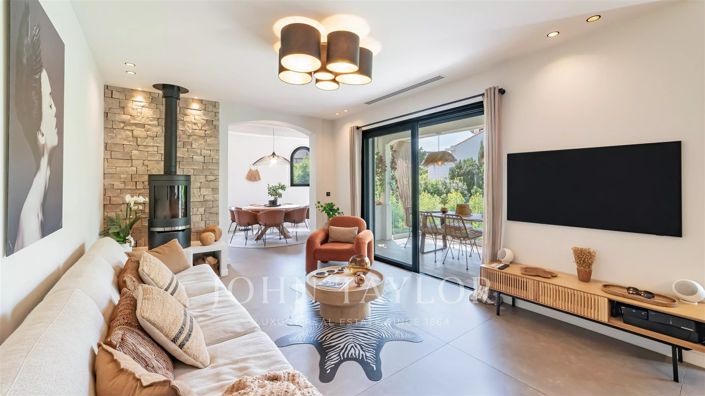 Image No.4-4 Bed House for sale