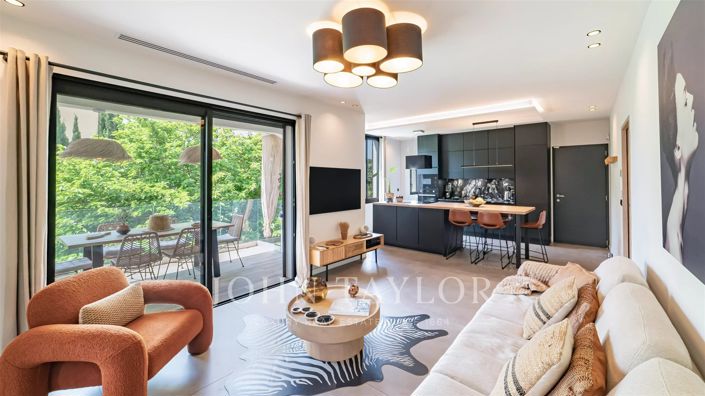 Image No.5-4 Bed House for sale