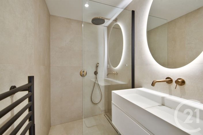 Image No.11-Appartement de 2 chambres à vendre à Nice