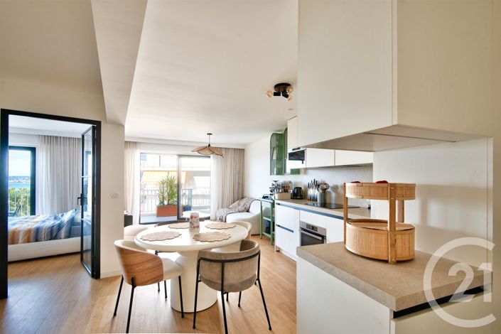 Image No.7-Appartement de 2 chambres à vendre à Nice