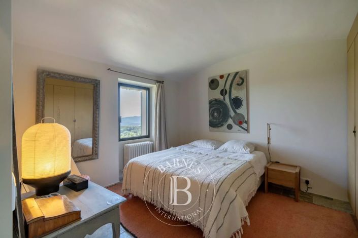 Image No.16-4 Bed House for sale