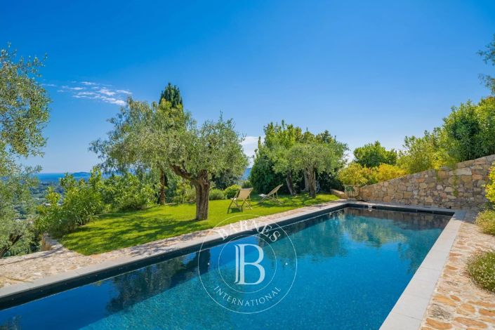 Image No.2-4 Bed House for sale