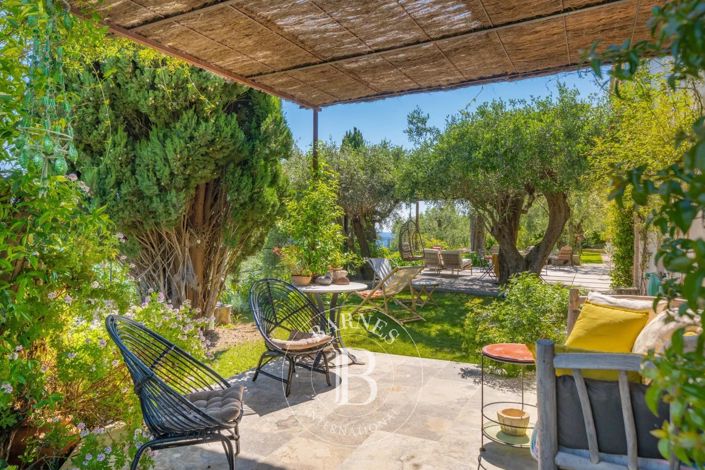 Image No.25-4 Bed House for sale