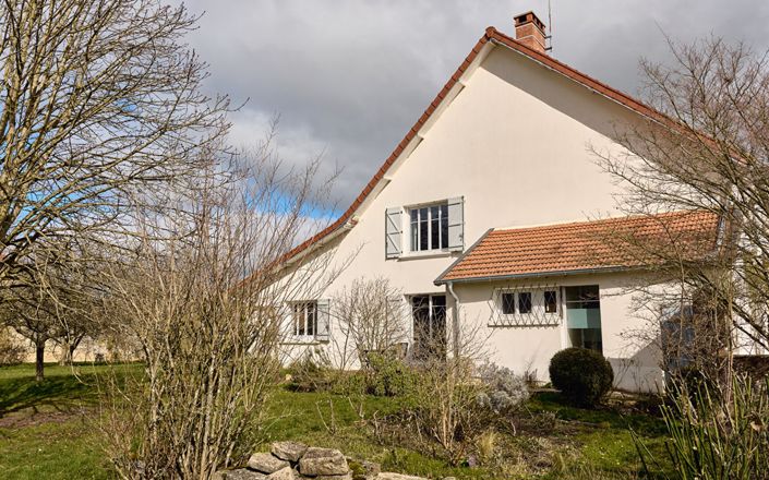 Image No.3-Maison de 5 chambres à vendre à Franche-Comté