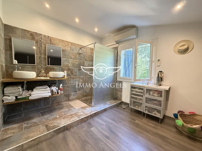 Image No.6-Maison de 5 chambres à vendre à Nîmes