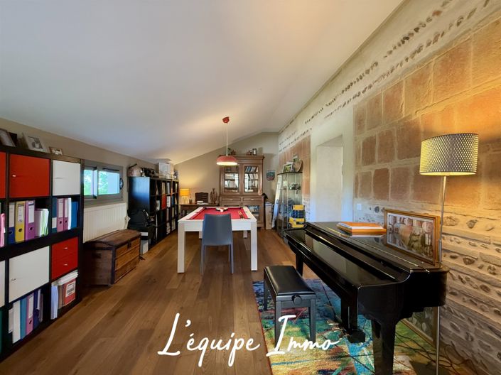 Image No.8-4 Bed House for sale
