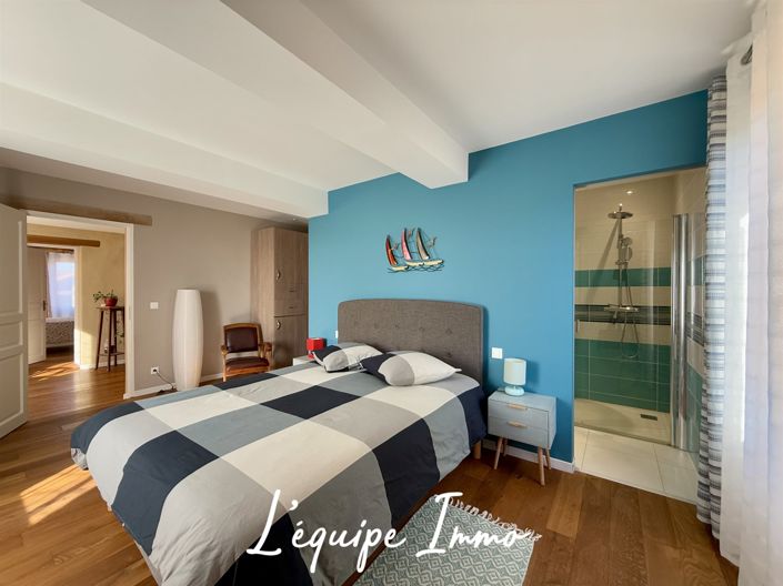 Image No.9-4 Bed House for sale