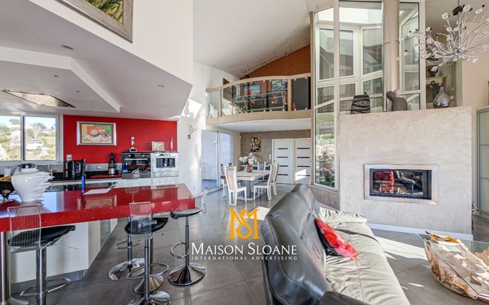 Image No.5-6 Bed House for sale