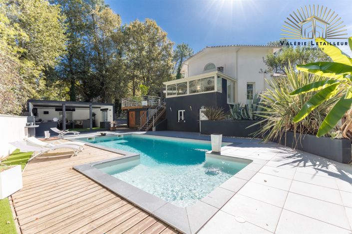 Image No.3-4 Bed House for sale