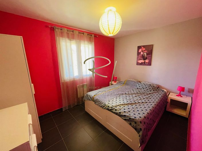 Image No.8-3 Bed House for sale