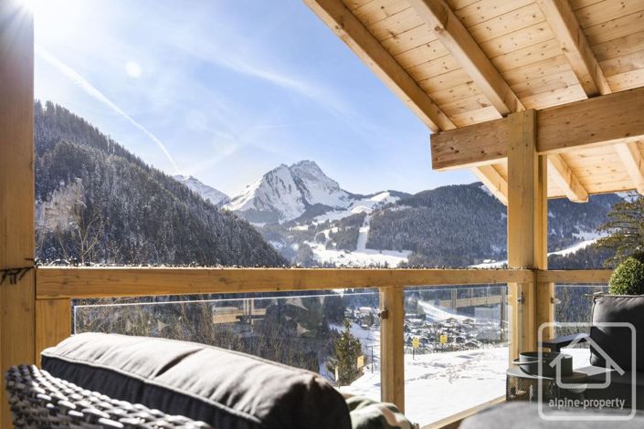 Image No.23-6 Bed Property for sale