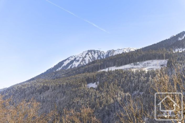 Image No.25-6 Bed Property for sale