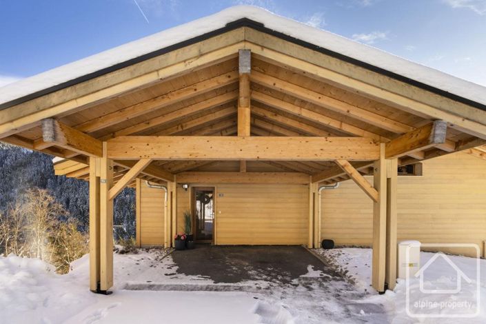 Image No.27-6 Bed Property for sale