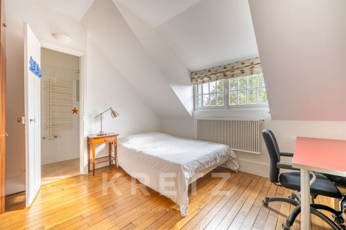 Image No.10-Maison de 5 chambres à vendre à La Celle-Saint-Cloud