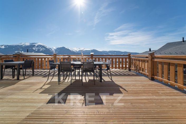 Image No.4-6 Bed Property for sale