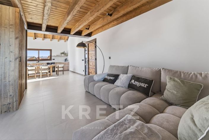 Image No.8-6 Bed Property for sale