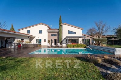 1 - Saint-Bonnet-les-Oules, House