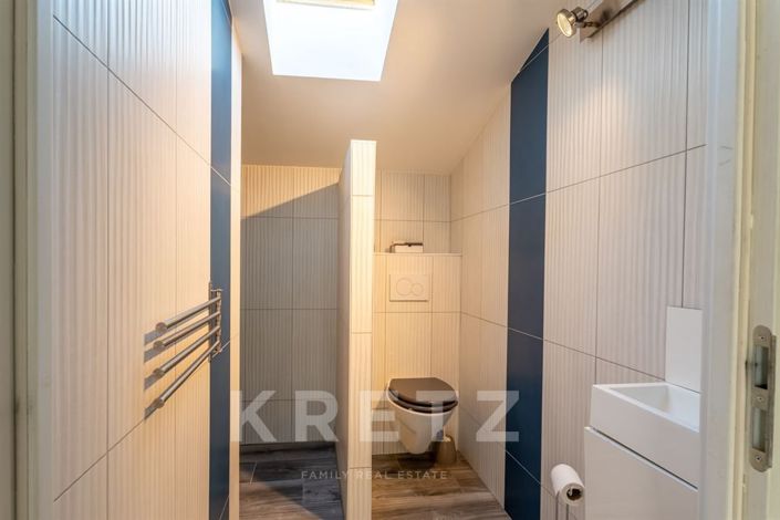 Image No.11-6 Bed House for sale