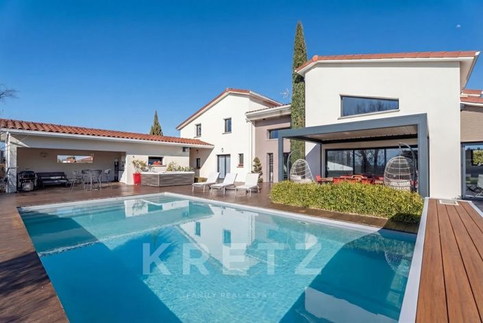 Image No.13-6 Bed House for sale