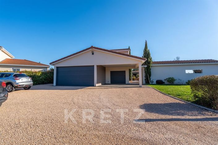 Image No.14-6 Bed House for sale