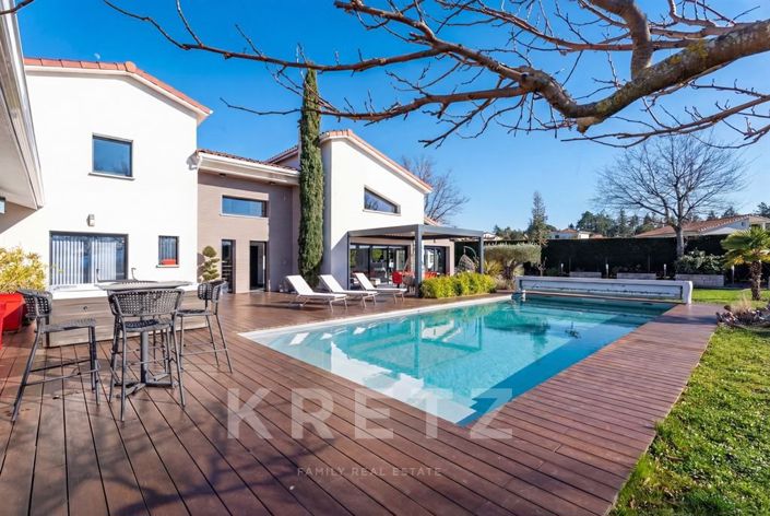 Image No.15-6 Bed House for sale