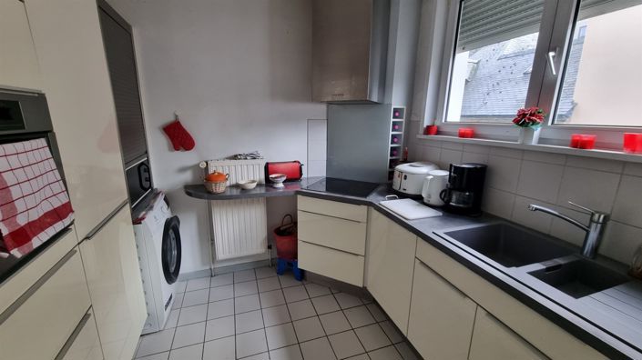 Image No.6-House for sale