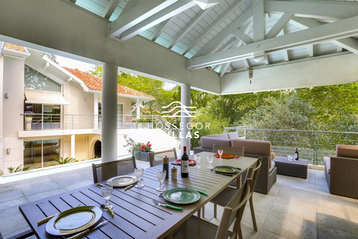 Image No.11-5 Bed House for sale